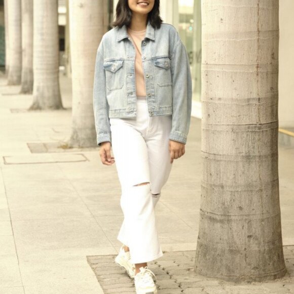 UNIQLO 🌠 White Distressed Jeans 🌠 - Picture 1 of 6